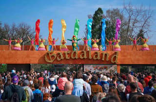 Ab Mailand: Ticket für den Gardaland Park mit Zug und Shuttle