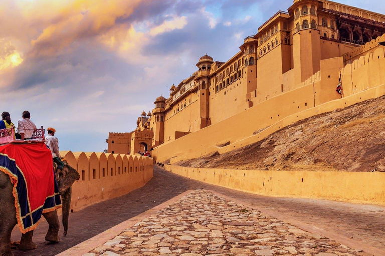 From New Delhi: 7-Day Golden Triangle Tour with Diwali Tour with 3 star Accommodation