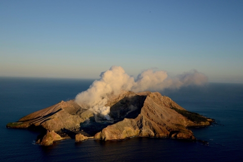 White Island & Whale Island: Rundflug über den Vulkan