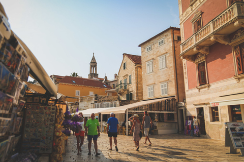 Split: Blauwe Grot, Hvar &amp; 5 Eilanden Reis met toegangsbewijsGroepsreis vanuit Split