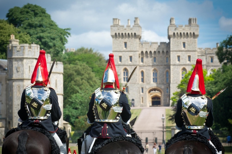 From London: Windsor, Stonehenge & Oxford Private Car Tour Tour with Separate Guide and Driver