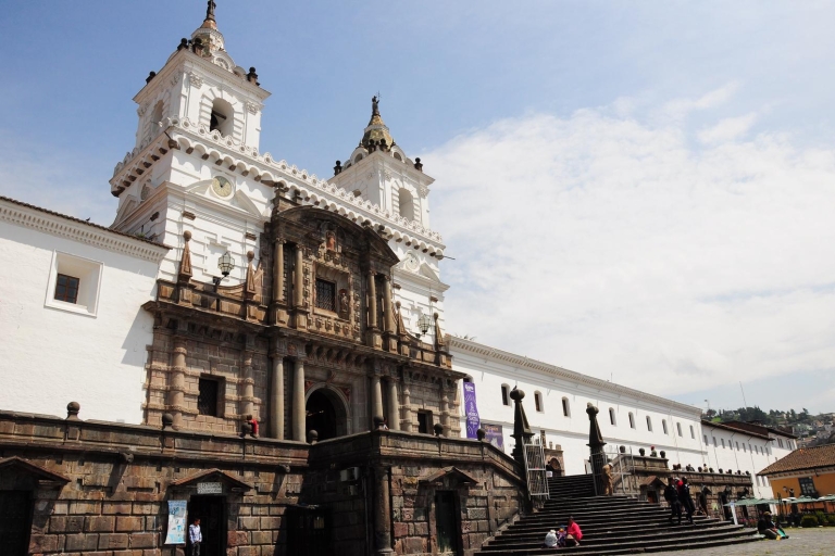 Historische stad Quito en het midden van de wereld