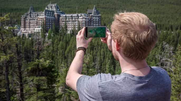 banff sightseeing and wildlife minibus tour