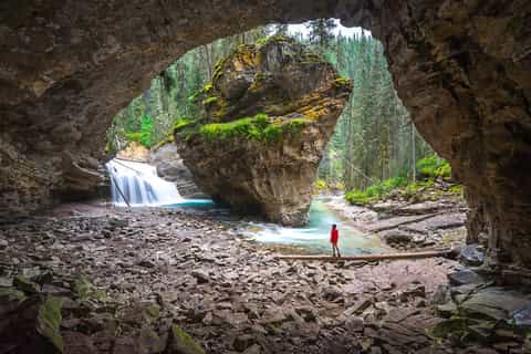 Banff National Park: Hop-On-Hop-Off Bus Day-Pass