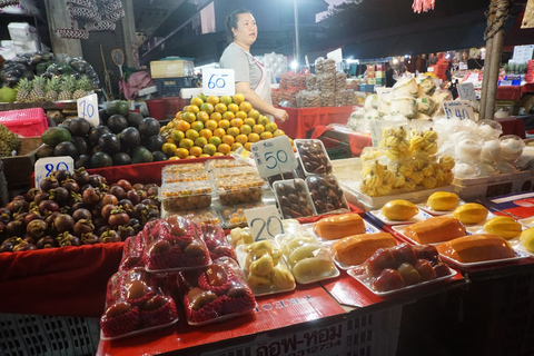 Refeição Khan Toke tradicional em Chiang Mai e apresentação culturaltour privado