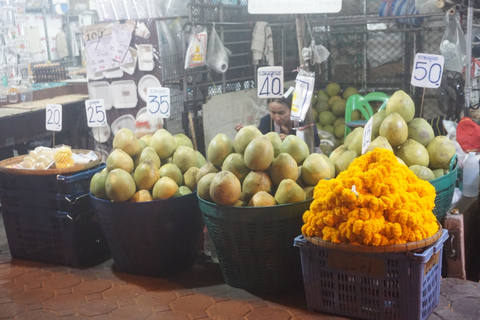 Chiang Mai: comida tradicional de Khantoke y actuaciónTour en grupos pequeños