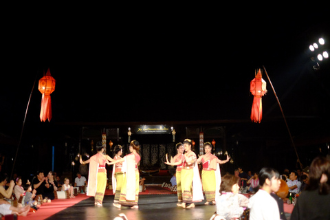 Refeição Khan Toke tradicional em Chiang Mai e apresentação culturaltour privado