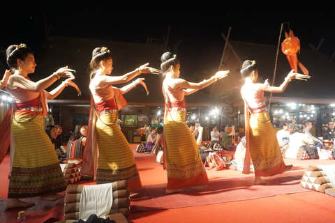 Chiang Mai traditionell Khan Toke-måltid och kulturell föreställningPrivat tur