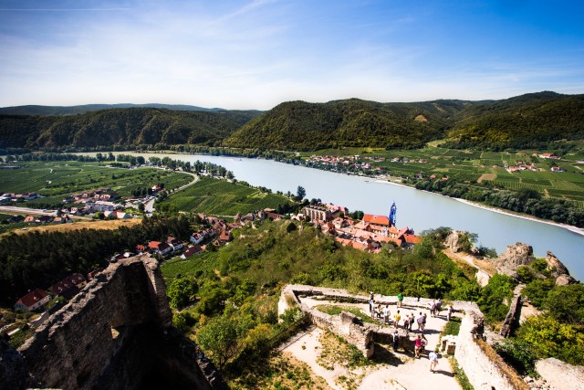 Visit From Vienna: Wachau Valley Day Tour with Wine Tasting in Sorrento, Italy