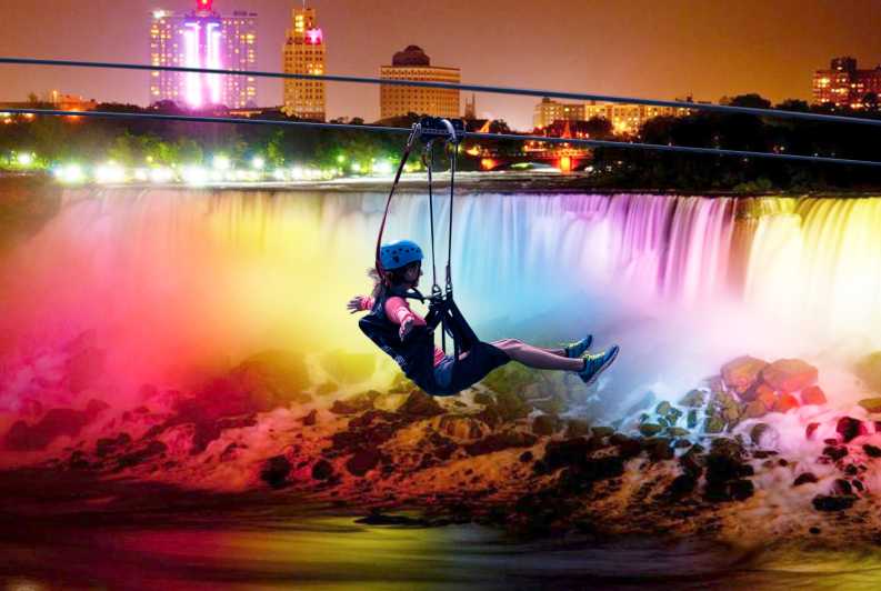Niagara Falls, Kanada mit Abendbeleuchtung GetYourGuide