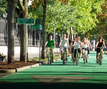Vienna by Bike 3-Hour All-In-One City Bike Tour en inglés