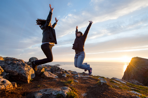Tromsø: Midnight Sun Hike in the wilderness