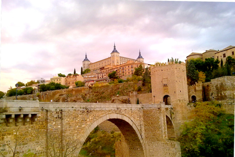 Madrid: Day Trip to Toledo and Segovia with Optional Alcazar Guided Tour to Toledo and Segovia without Alcazar visit