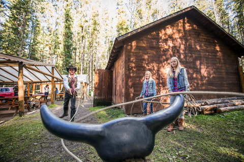 Banff: Wagon Ride with Cowboy Cookout BBQBanff: Wagon Ride with Cowboy Cookout BBQ Dinner