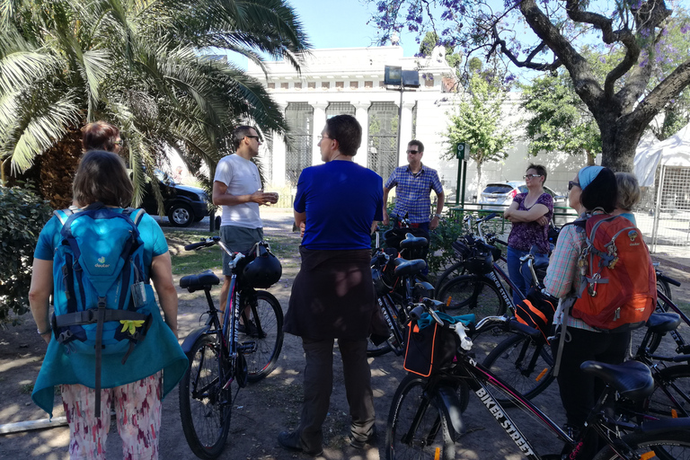 جولة بالدراجة ليوم كامل، تجربة طعام وثقافة، بحد أقصى 6 أشخاص