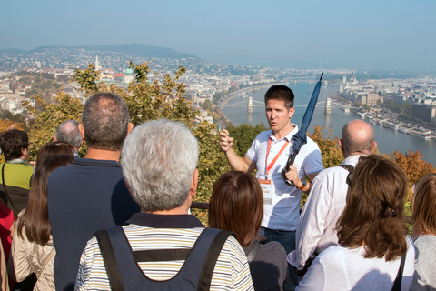 Castle District & Pest Driving Tour with Danube River Cruise Tour in German