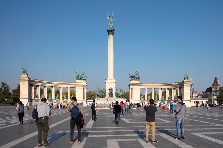 Budapest: Sightseeing med slottsberget, åktur genom Pest och kryssningRundtur på engelska