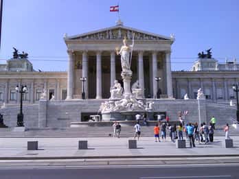 Ab Budapest: Tagestour ins kaiserliche Wien Ab Budapest: Tagestour ins kaiserliche Wien