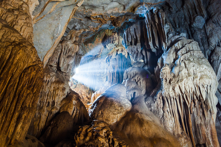 Depuis Ljubljana : grotte de Postojna et château de Predjama