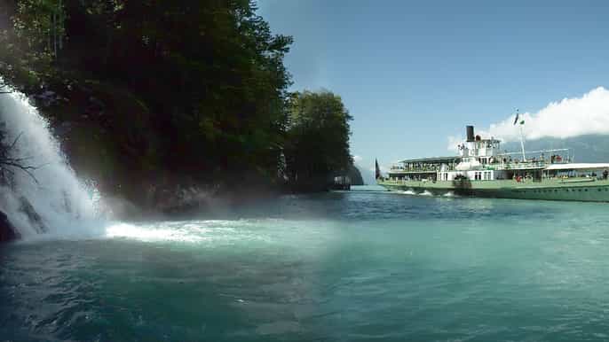interlaken 2ndclass boat day pass on lake thun and brienz