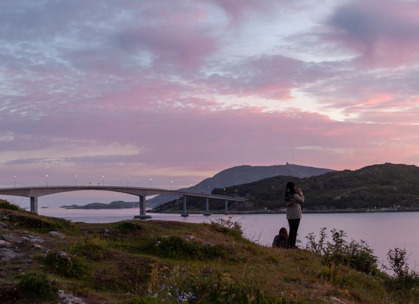 Tromsø: Midnatssol med lejrbål i vildmarken
