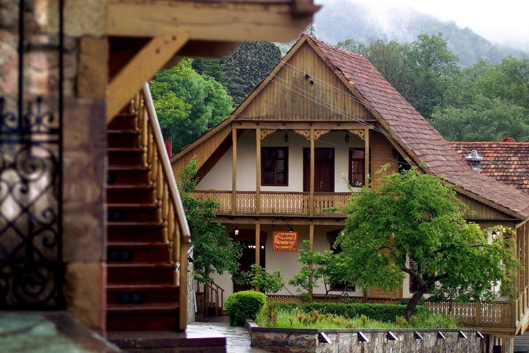 Desde Tiflis Tour de día completo a Armenia por Dilijan y el lago SevanVisita privada