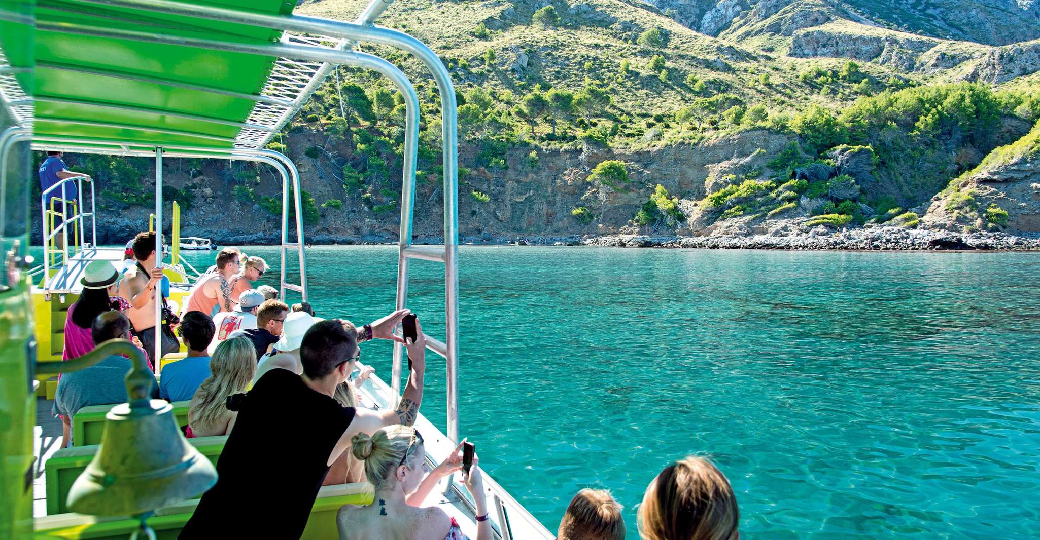 Alcudia, grotte e costa in barca con/ snorkeling - Housity