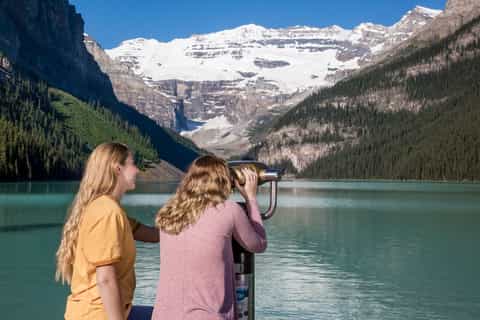 From Banff: Lake Louise and Moraine Lake Sightseeing Tour