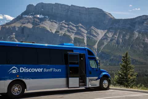 From Banff: Lake Louise and Moraine Lake Sightseeing Tour