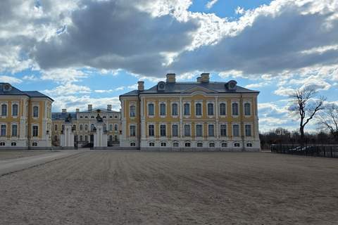 From Riga: Bauska Castle & Rundāle Palace Half Day Trip