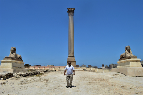 Ab Kairo: Archäologie-Tagestour nach AlexandriaTagesausflug mit Gruppentransfer und Guide