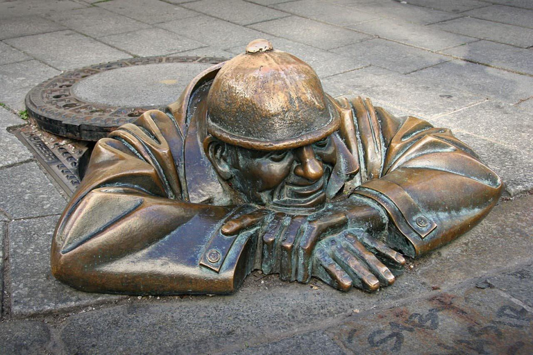 Bratislava: Fully Narrated Old Town and Blue Church Tour