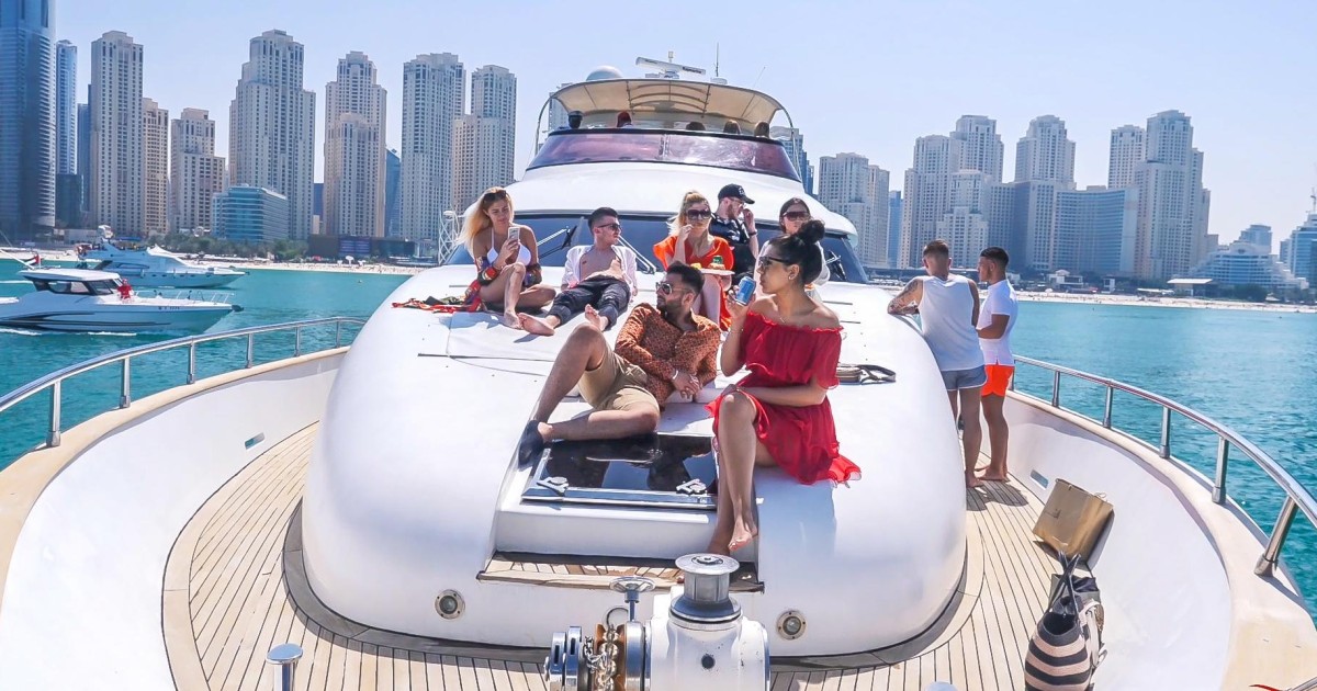 Dubai Marina Luxury Yacht Tour With Breakfast Or Bbq Getyourguide