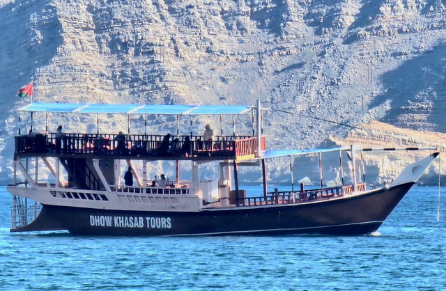 Khasab: Dhow Cruise met Lunch, Dolfijnen kijken & Snorkelen