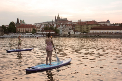 Praag: 2 uur paddleboarden in het stadscentrum