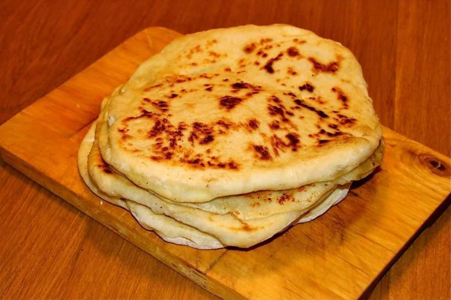 Discover Oradea - Walking Tour with Local Food Tasting