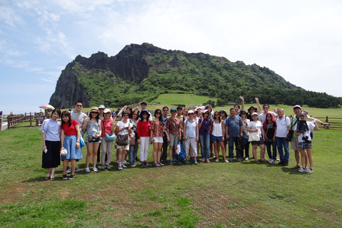Jeju: UNESCO Sites Tour with Haenyeo Show(Eastern)