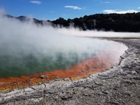 De Rotorua, Wai-O-Tapu, Waimangu y Te Puia Tour de día completo - Hizvo