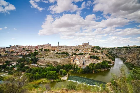 De Madrid: Viagem de 1 dia com guia a Toledo e Segóvia