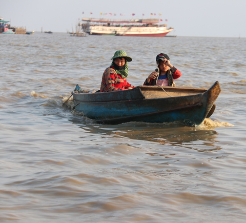 Cruises & boat tours