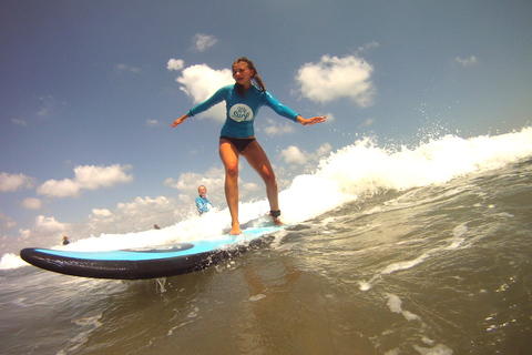 Canggu/Berawa: Aula de surfe de 2 horas com traslados do hotelAula de Surf Intermediária