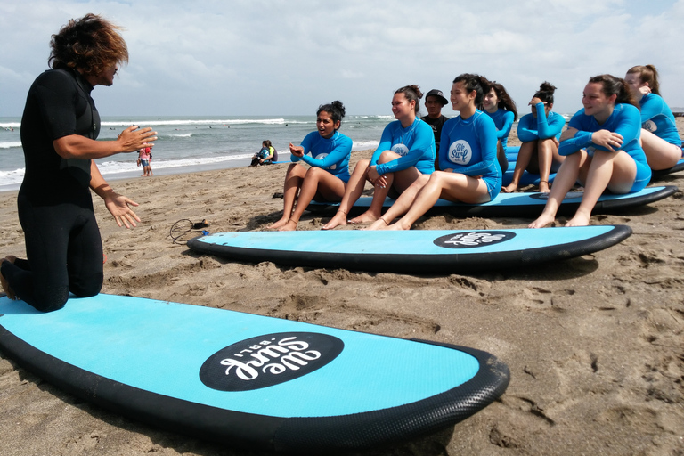 Canggu : cours de surf de 2 hLeçon de surf pour les intermédiaires