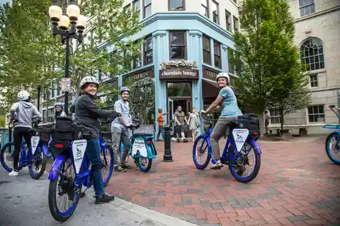Asheville: Downtown E-Bike Tour with St. Lawrence Basilica