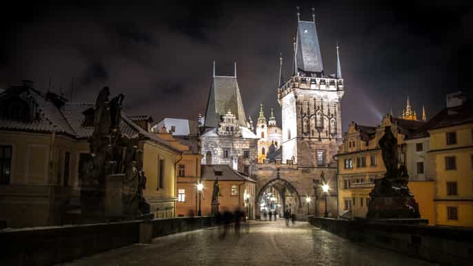 prague ghosts and legends 1.5hour walking tour