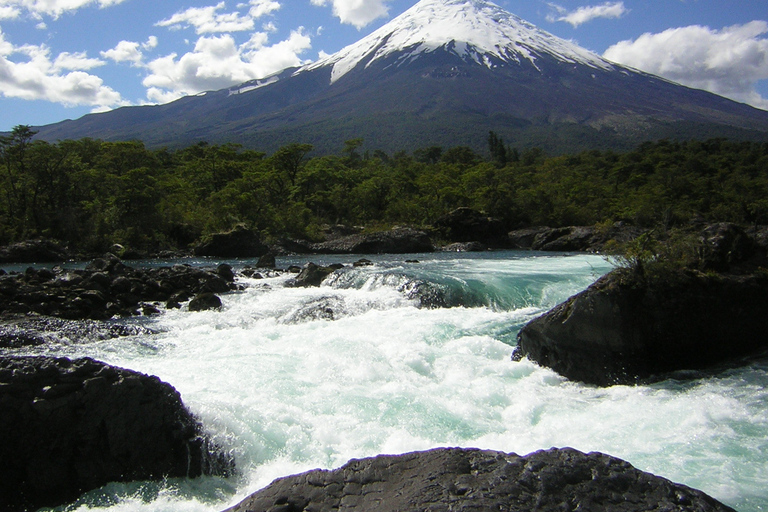 Puerto Varas: Wulkan Osorno, wodospad Petrohue - wycieczka 1-dniowaWycieczka 1-dniowa Puerto Varas - wulkan Osorno i Petrohue