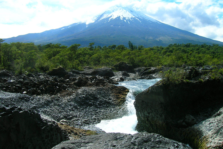 Puerto Varas: Wulkan Osorno, wodospad Petrohue - wycieczka 1-dniowaWycieczka 1-dniowa Puerto Varas - wulkan Osorno i Petrohue