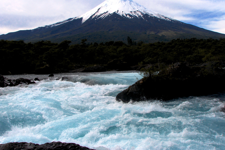 Puerto Varas: Wulkan Osorno, wodospad Petrohue - wycieczka 1-dniowaWycieczka 1-dniowa Puerto Varas - wulkan Osorno i Petrohue