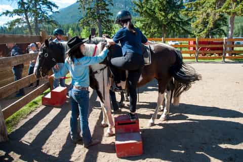 Banff National Park: 1-Hour Bow River Horseback Ride