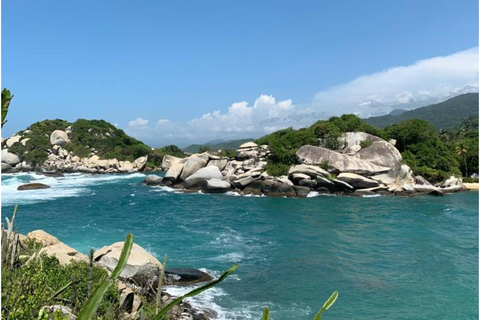 Transfer łodzią do parku Tayrona w Cabo San Juan