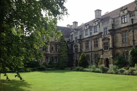 Cambridge: Secret Society Exploration Game and Tour